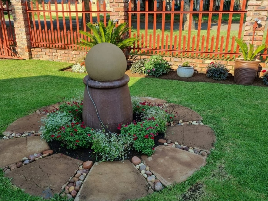 4 Bedroom Property for Sale in Potchefstroom South North West